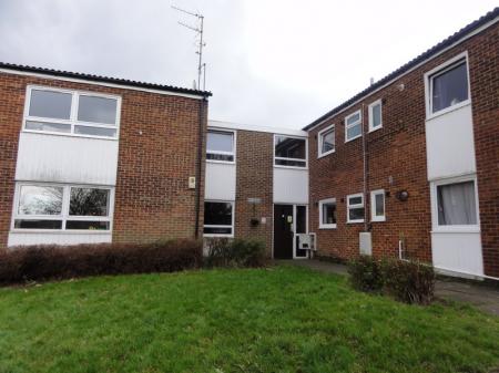 Flat Montague Crescent in Northampton