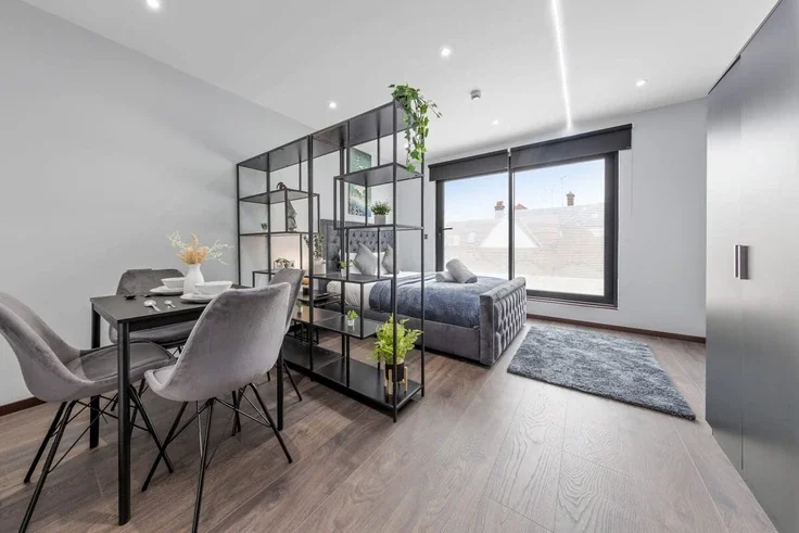 Room Woodstock Road in Greater London