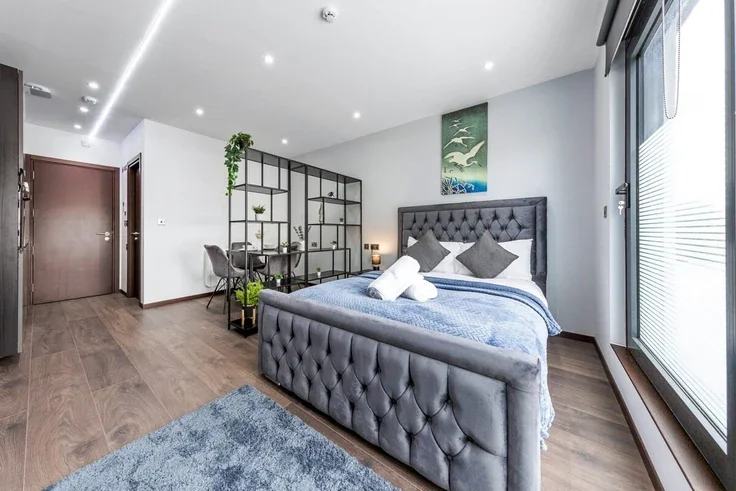 Room Woodstock Road in Greater London