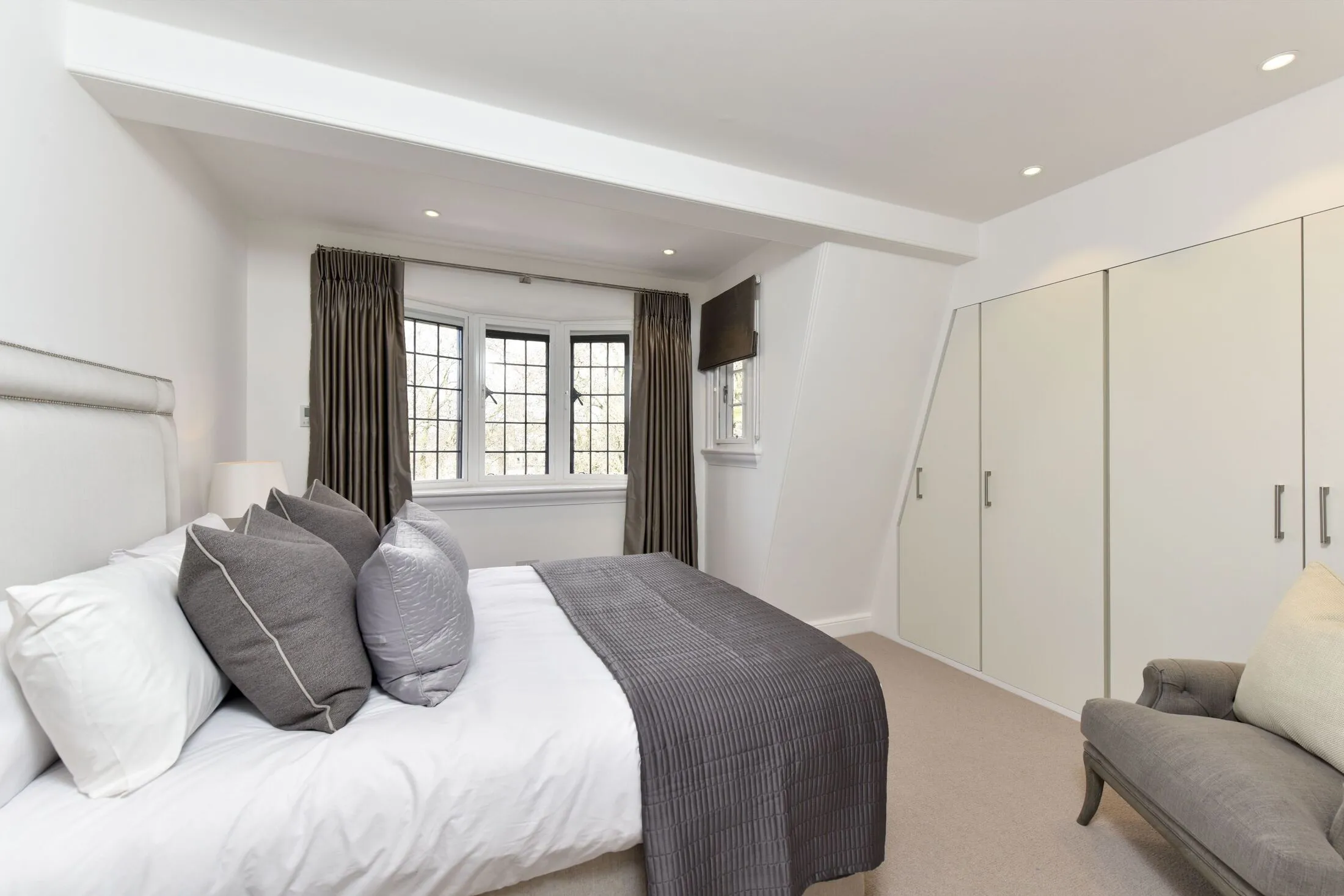 Flat Oakley Street in Greater London
