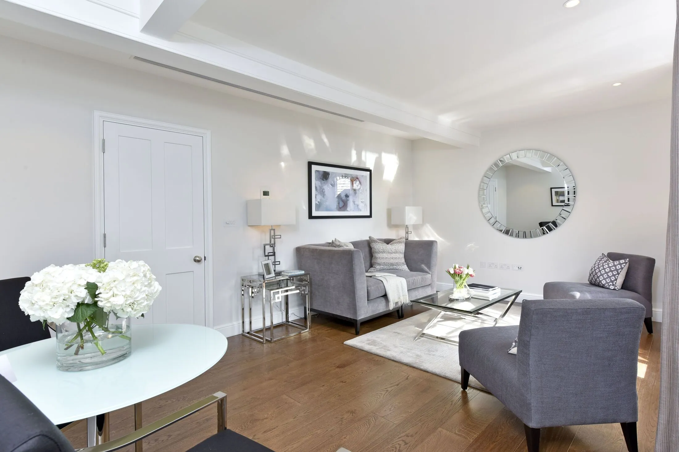 Flat Oakley Street in Greater London
