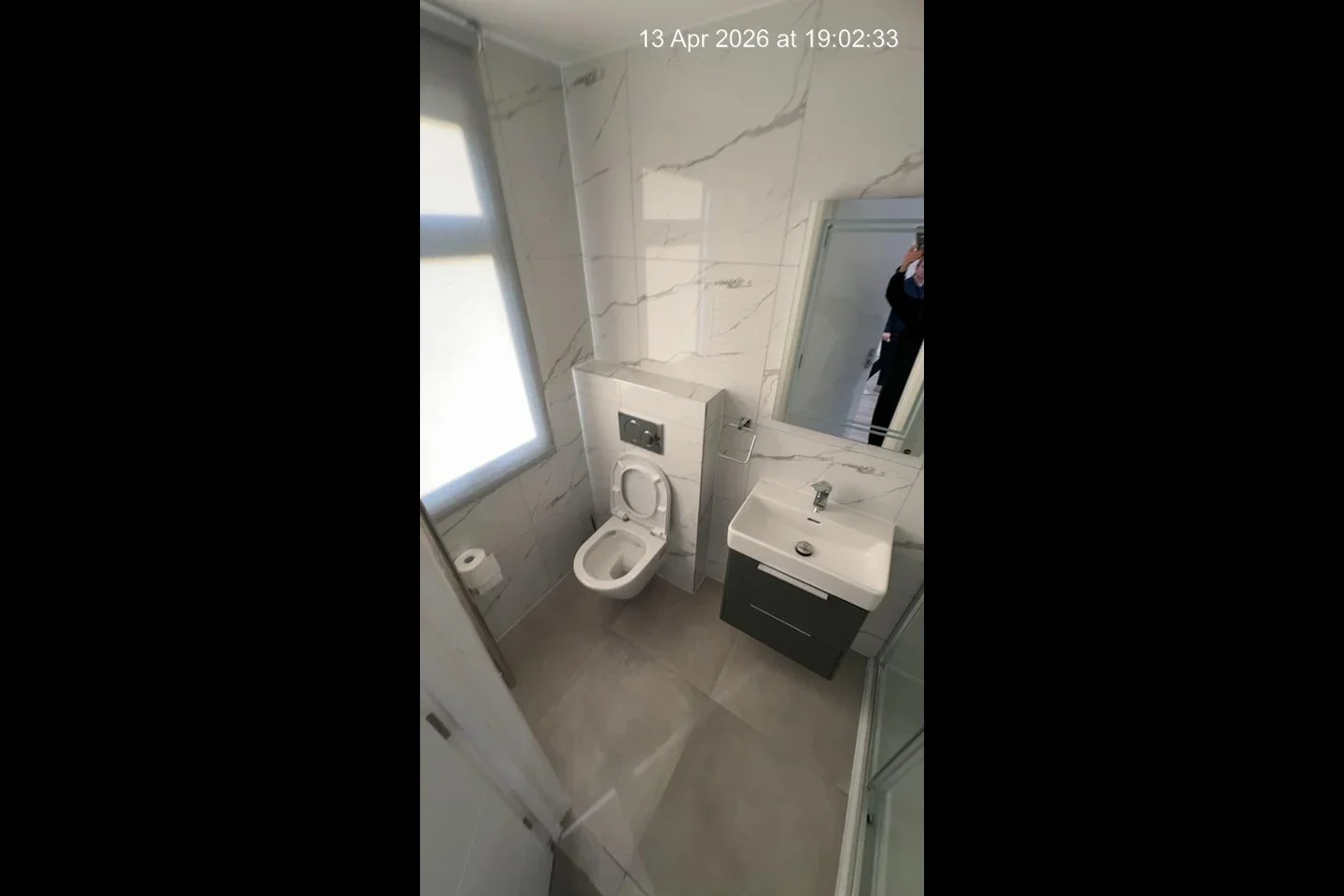 Flat Hunters Grove in Greater London