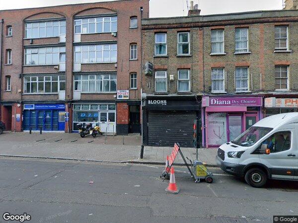 Flat Lever Street in Greater London