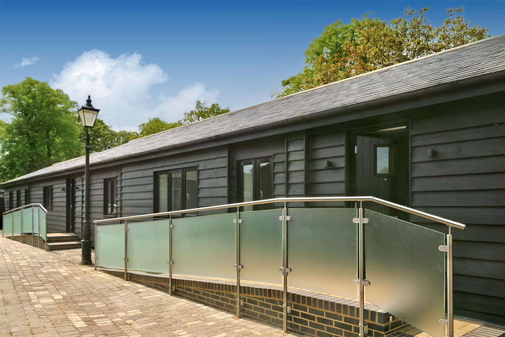 House Woodhall Lane in Hertsmere