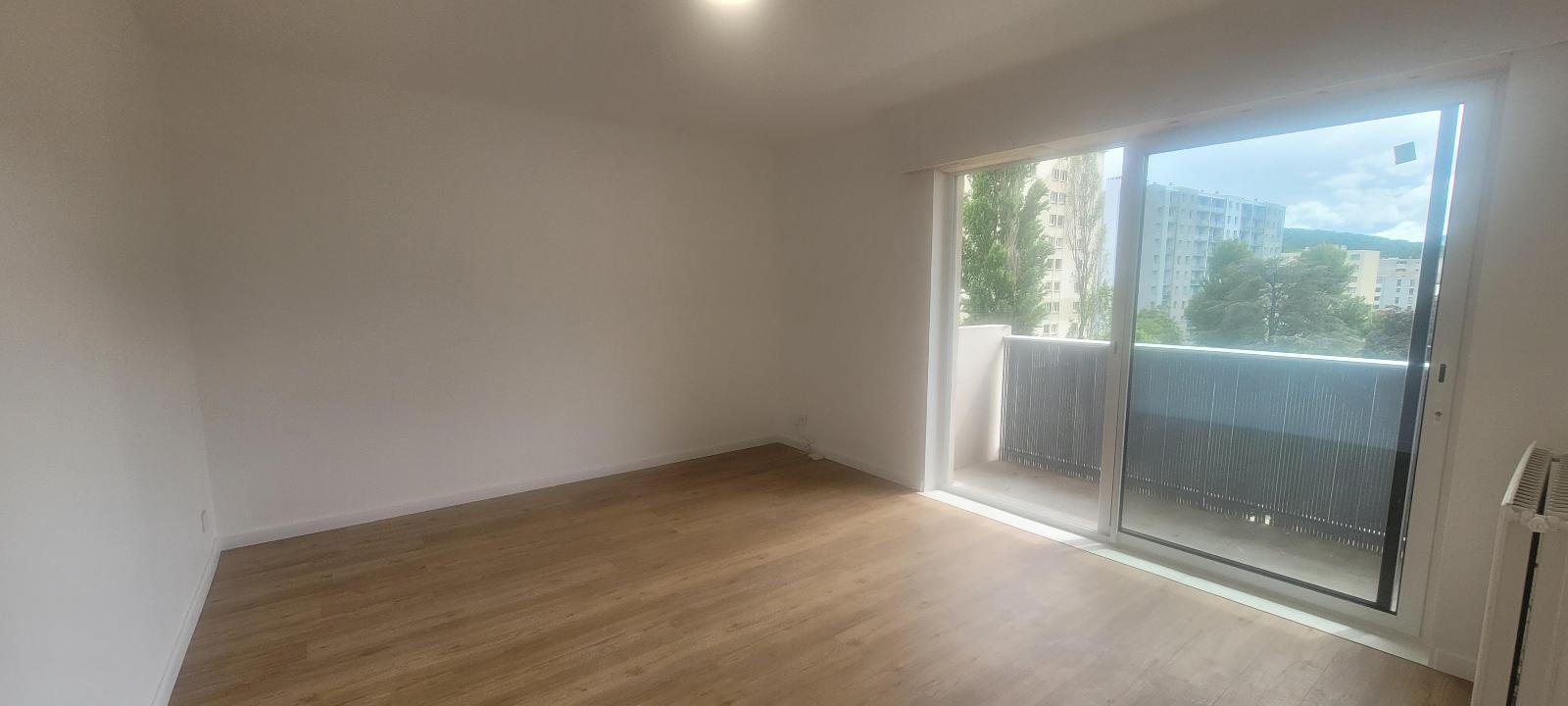 Flat Rue d'Estienne d'Orves in Échirolles