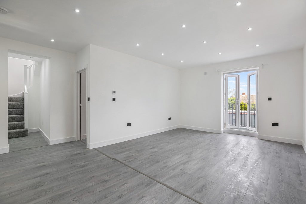 Flat Grosvenor Avenue in Greater London