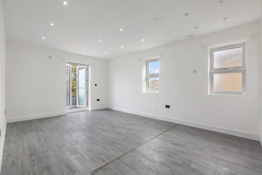 Flat Grosvenor Avenue in Greater London