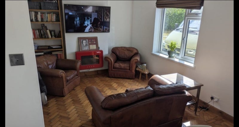 Room Laburnum Way in Penarth