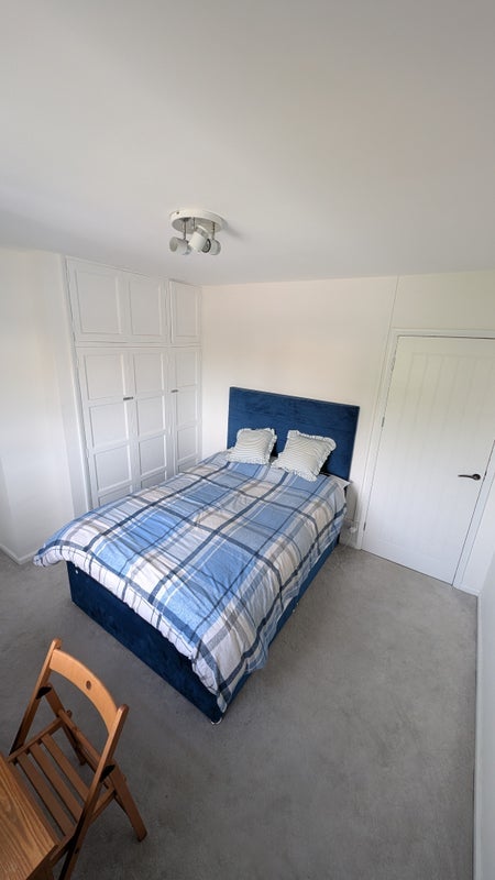 Room Laburnum Way in Penarth
