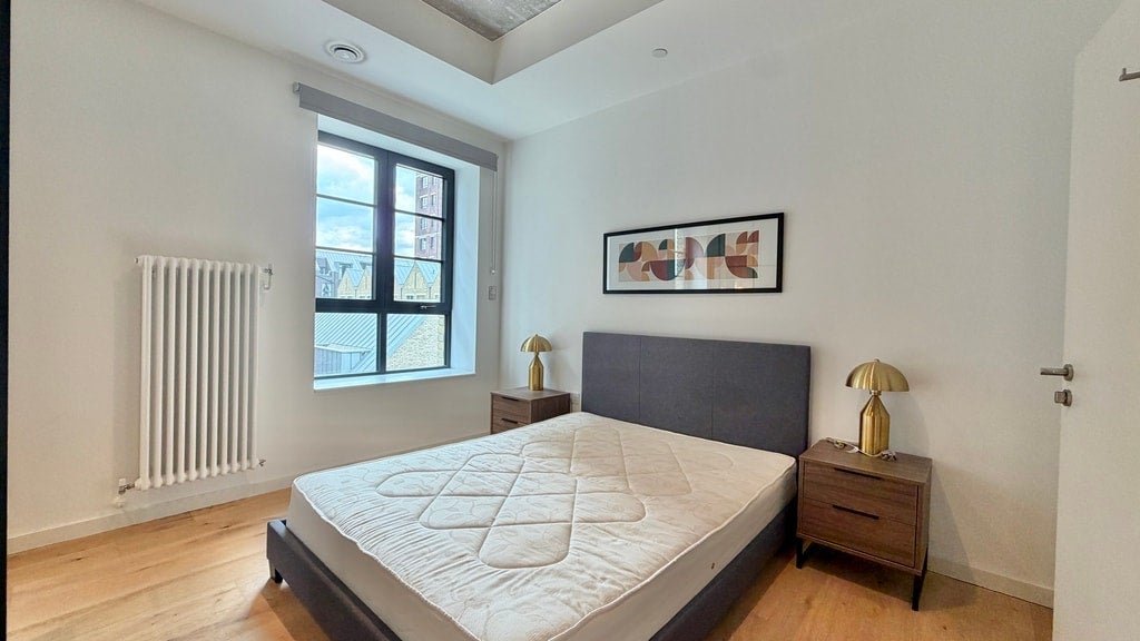 Flat Hercules Slip in Greater London