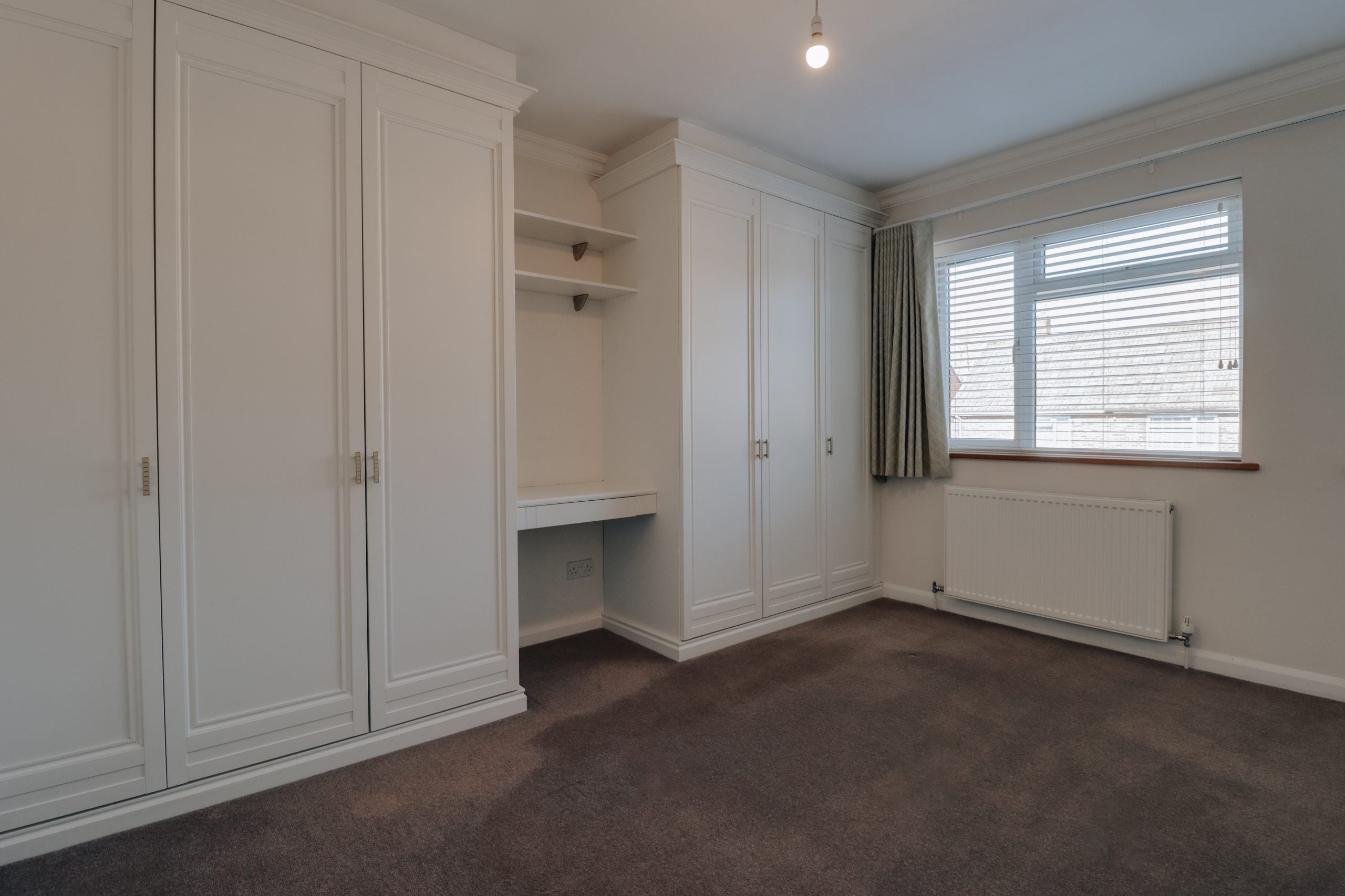 House Bovingdon Crescent in Watford