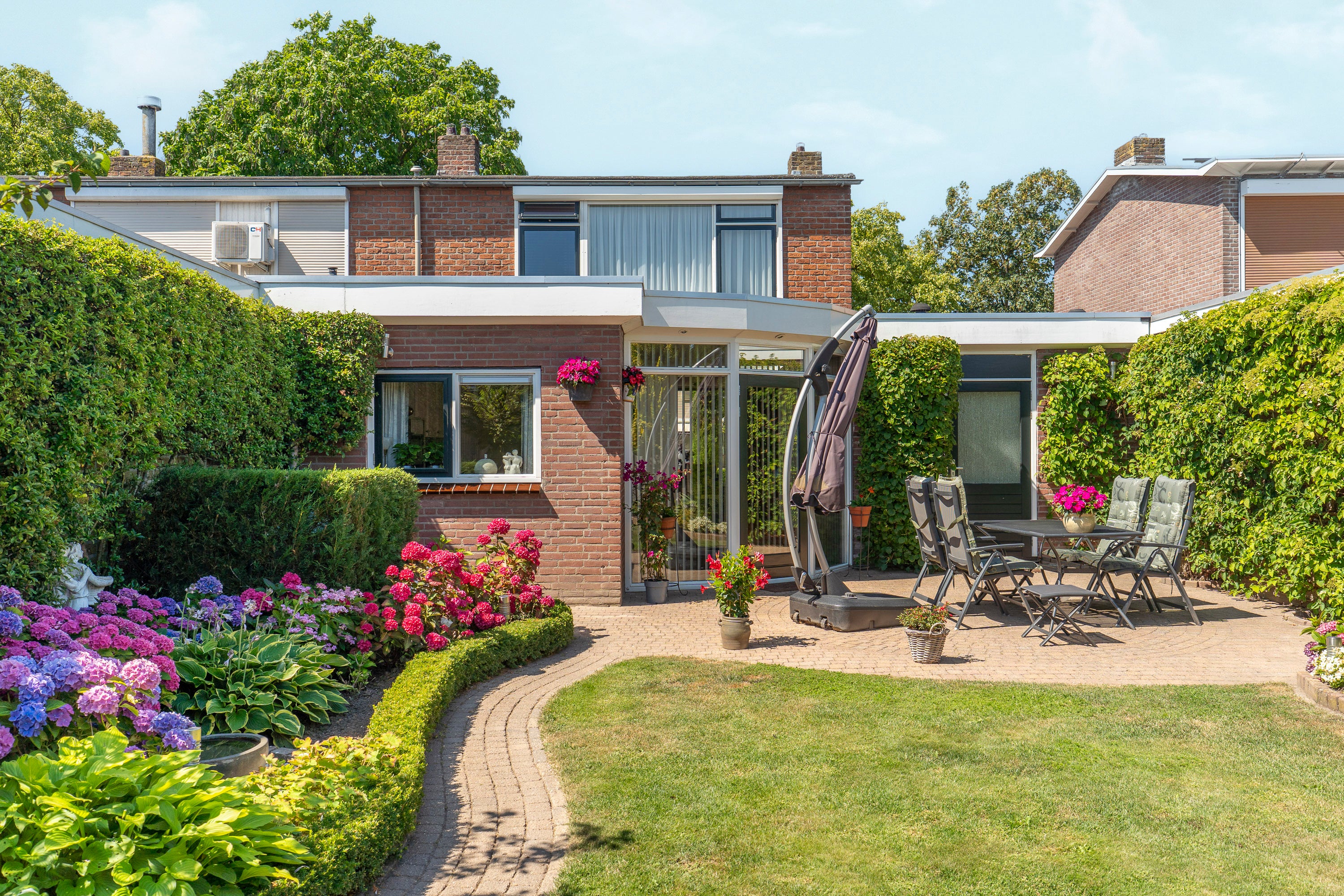 Tussenwoning te koop: Huygenslaan 33, Zevenaar