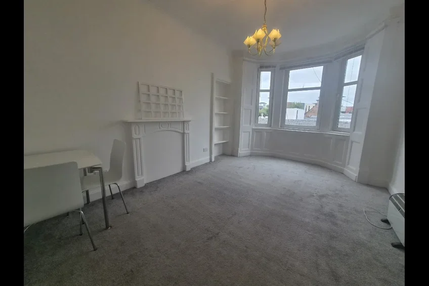 Flat New Street in Paisley