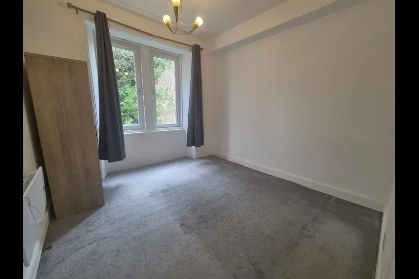 Flat New Street in Paisley