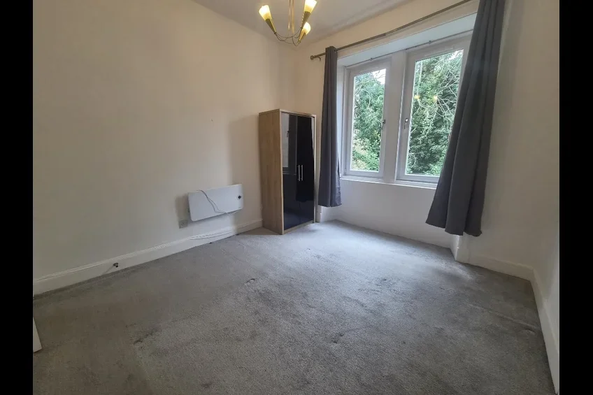 Flat New Street in Paisley