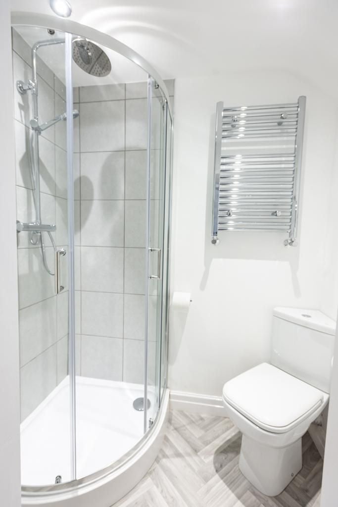 Room Grosvenor Avenue in Greater London