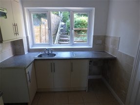 House Heathfield Avenue in Glynneath Community