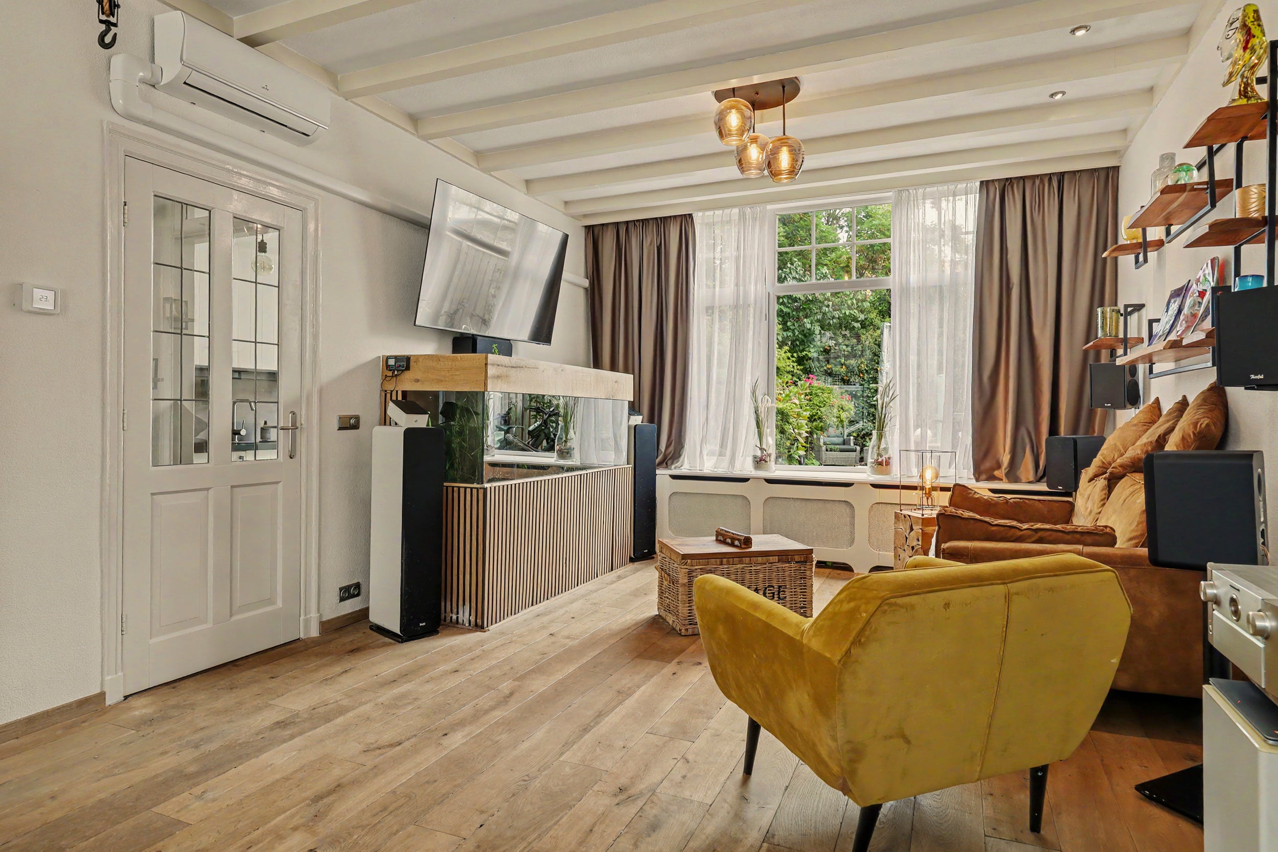 Tussenwoning te koop: Van der Manderestraat 17, Vlissingen