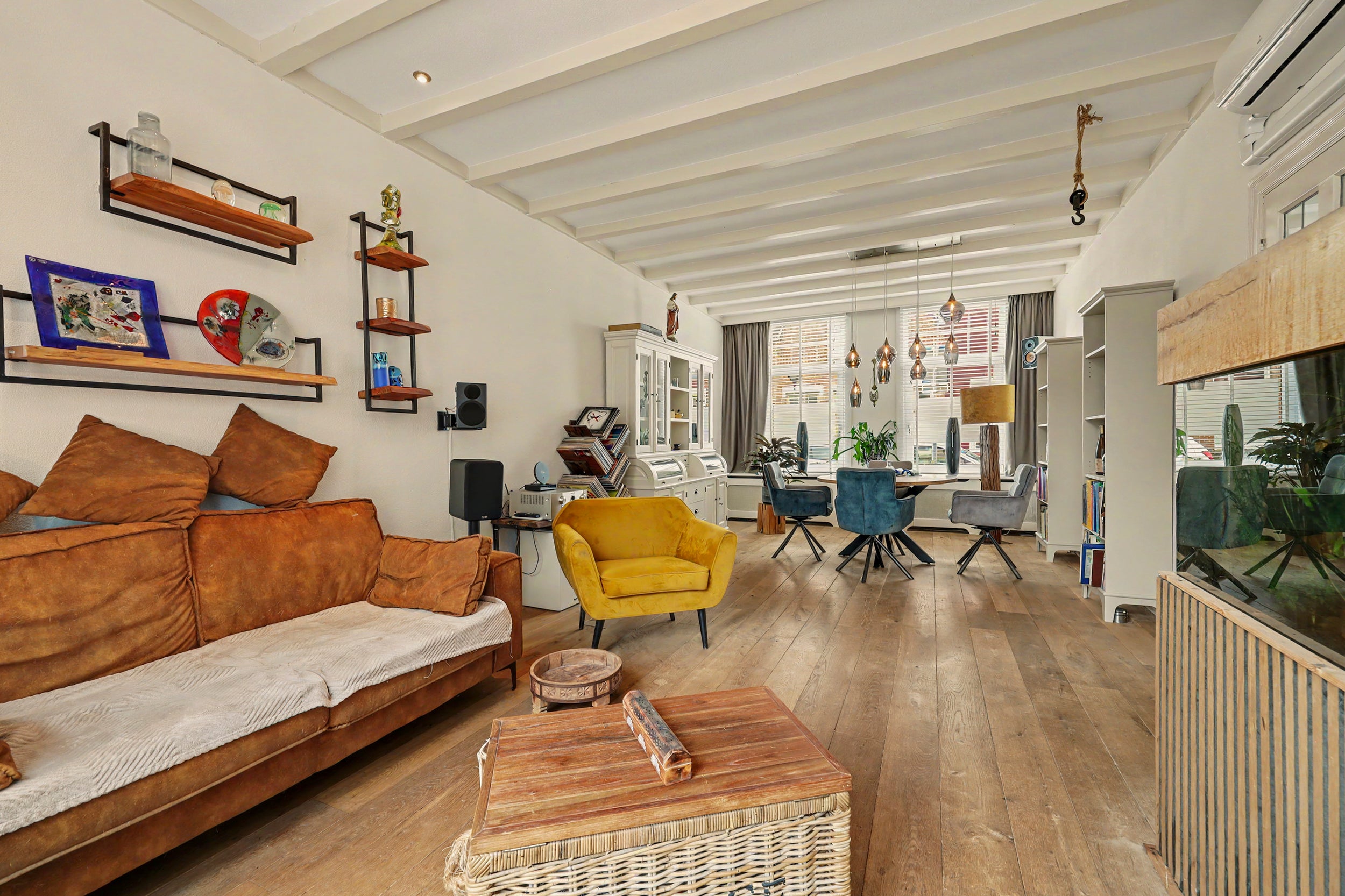 Tussenwoning te koop: Van der Manderestraat 17, Vlissingen