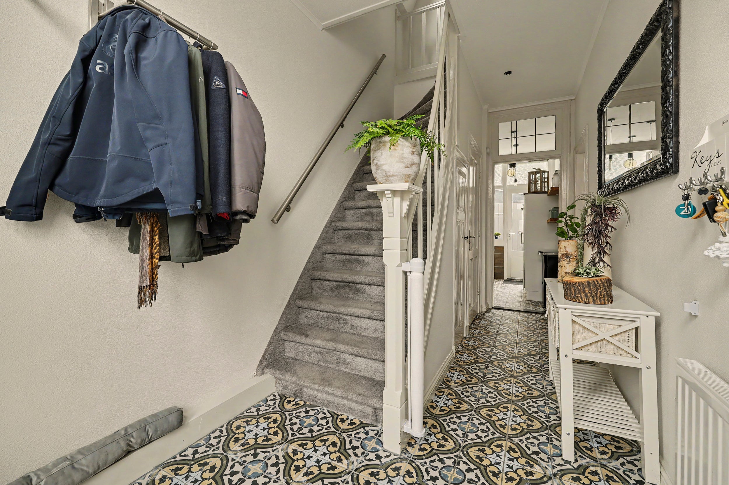 Tussenwoning te koop: Van der Manderestraat 17, Vlissingen