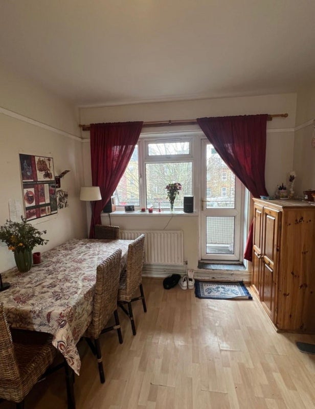 Room New Kent Road in Greater London