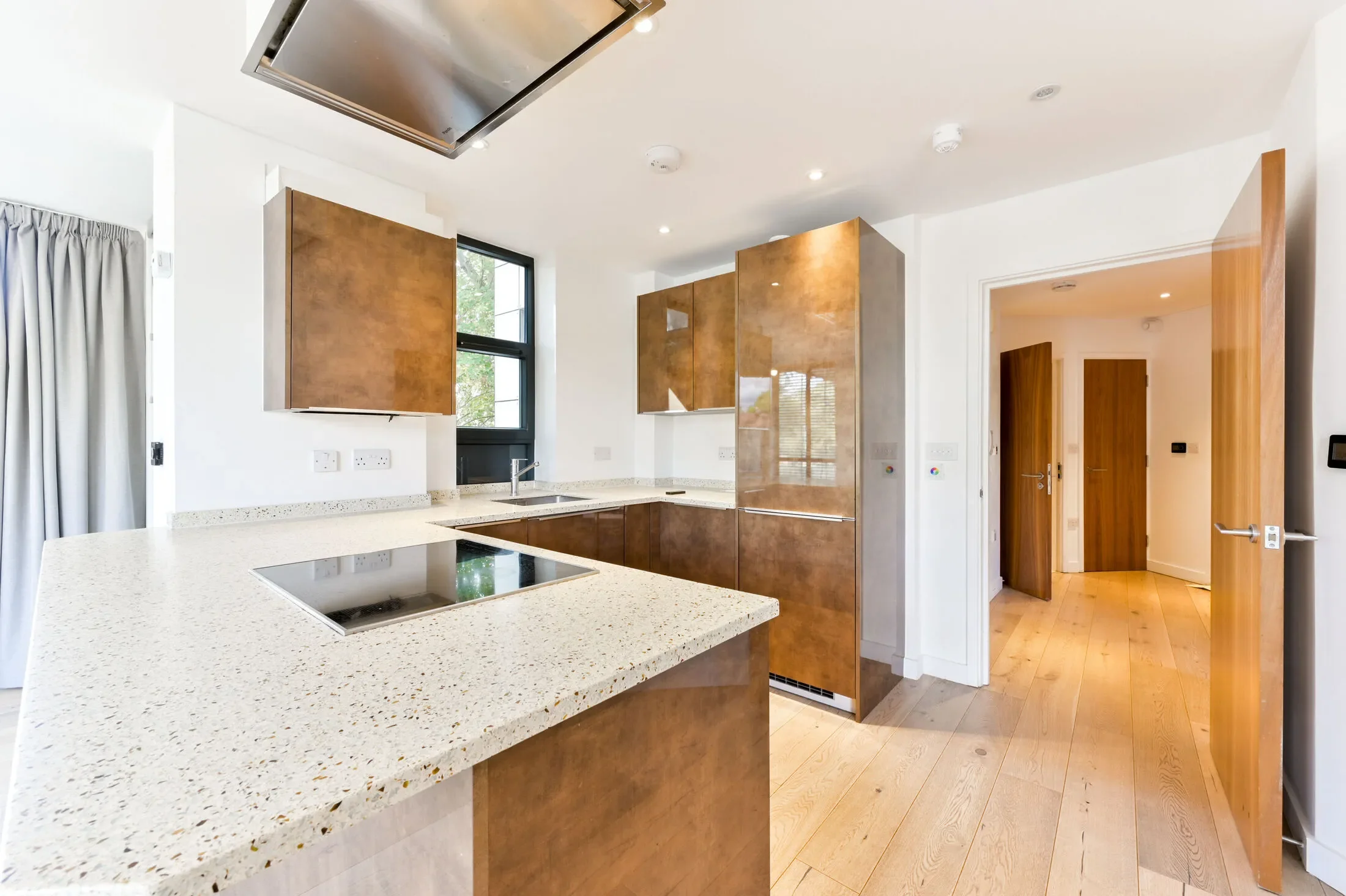 Flat Ellesmere Road in Greater London