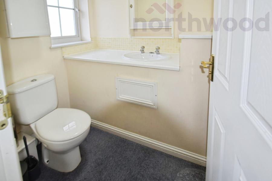 Flat Tizzick Close in Norwich
