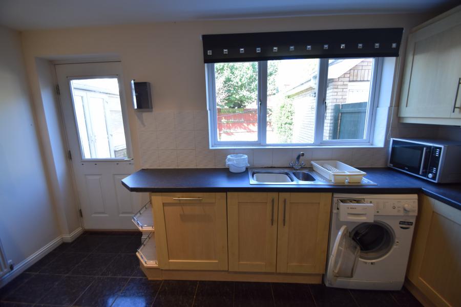 Flat Tizzick Close in Norwich