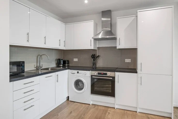 Flat Clapham Road in Greater London