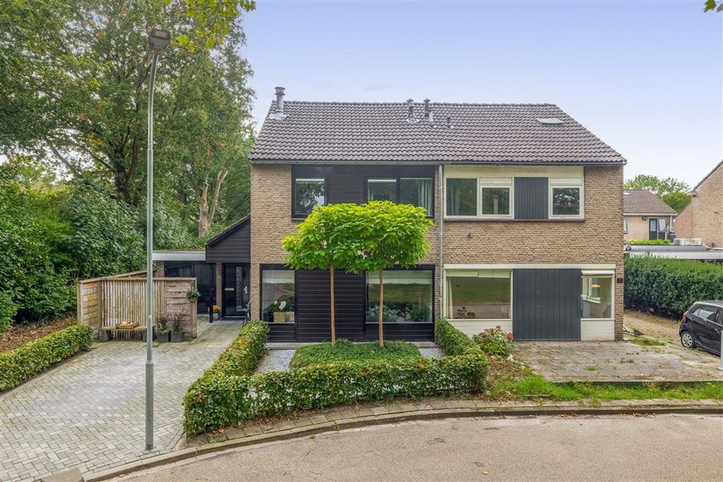 Hoekwoning te koop: Lingestraat 25, Assen