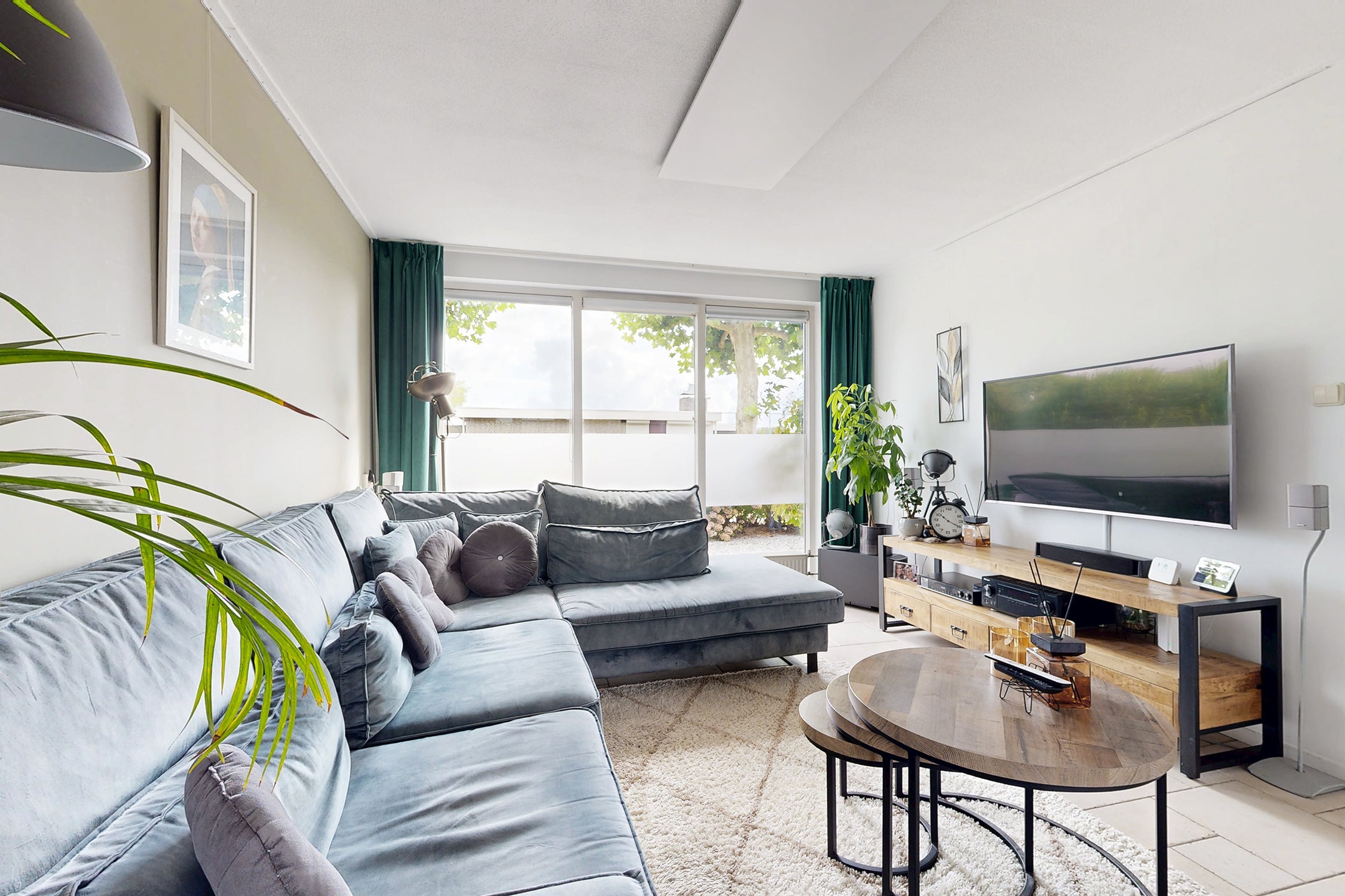 Tussenwoning te koop: Dr. Poelsstraat 23, Standdaarbuiten