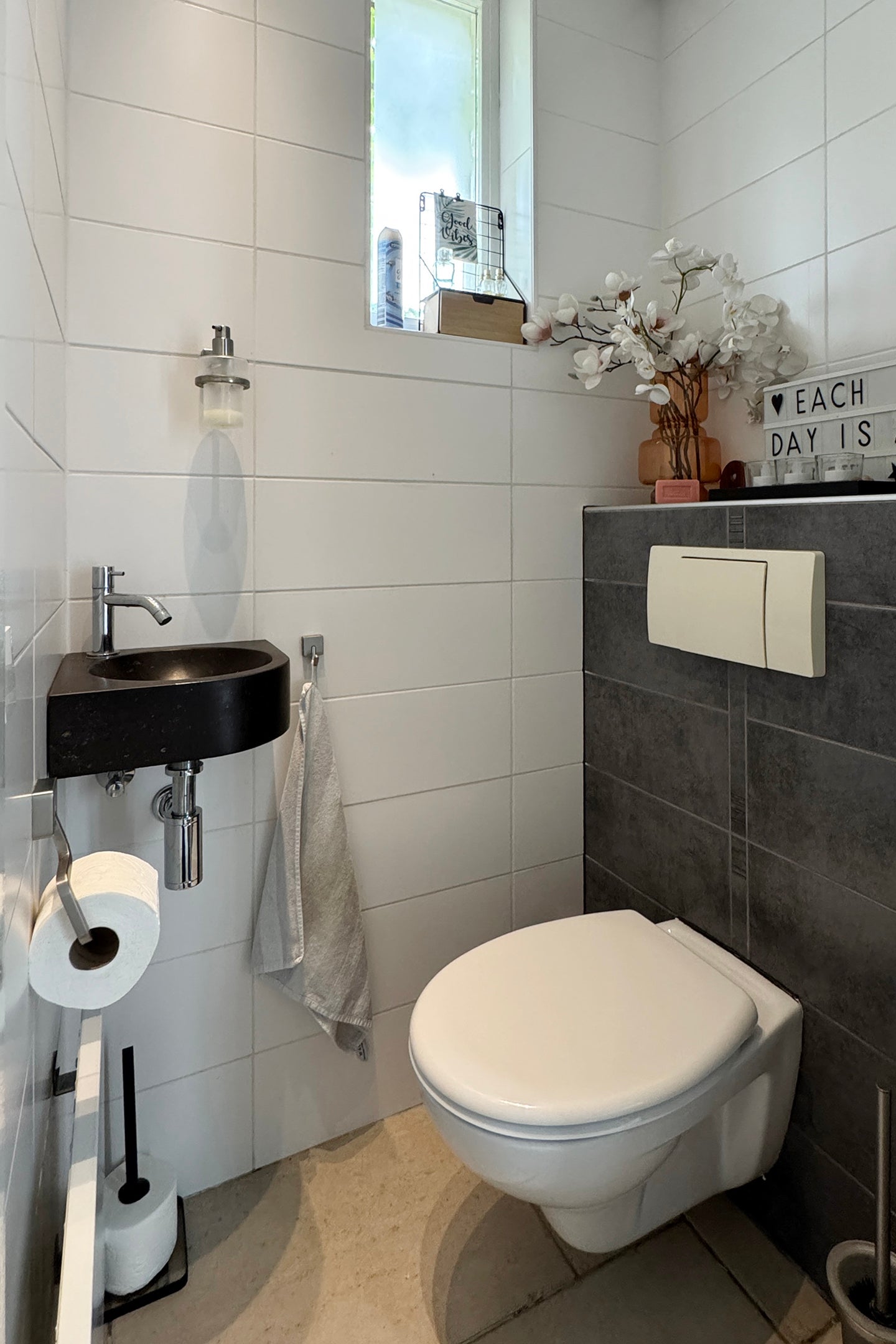 Tussenwoning te koop: Dr. Poelsstraat 23, Standdaarbuiten