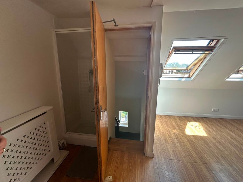 Room Kennington Road in Greater London