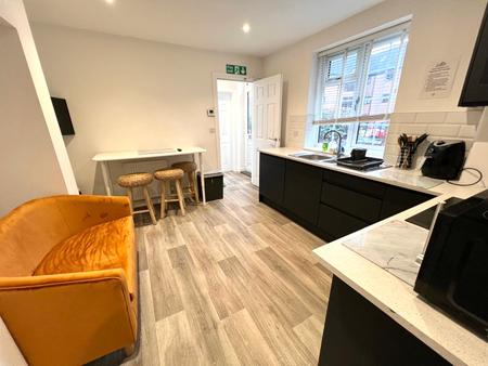Room Dean Grove in Grimsby