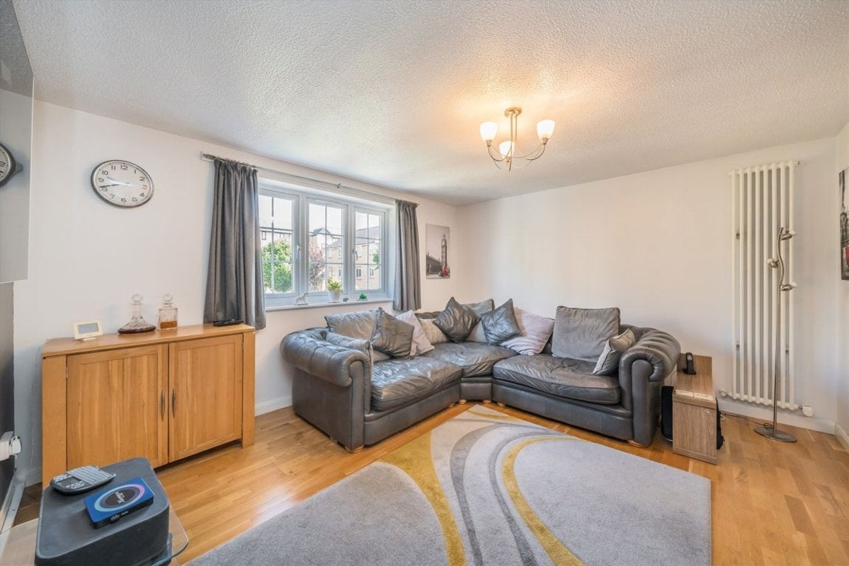 House Severnake Close in Greater London
