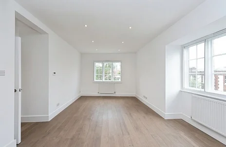 Flat Halford Road in Greater London