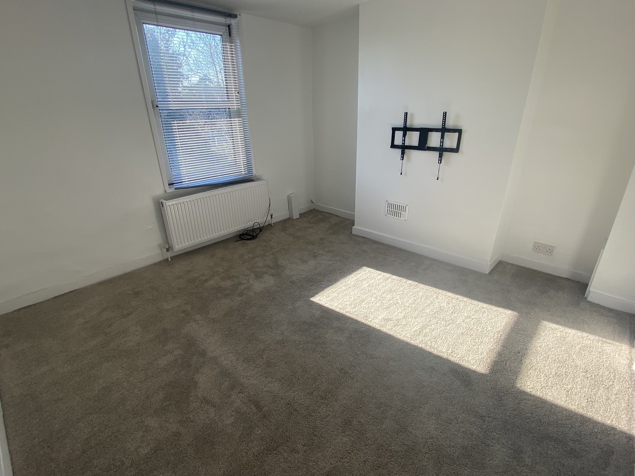 Flat Sandling Road in Maidstone