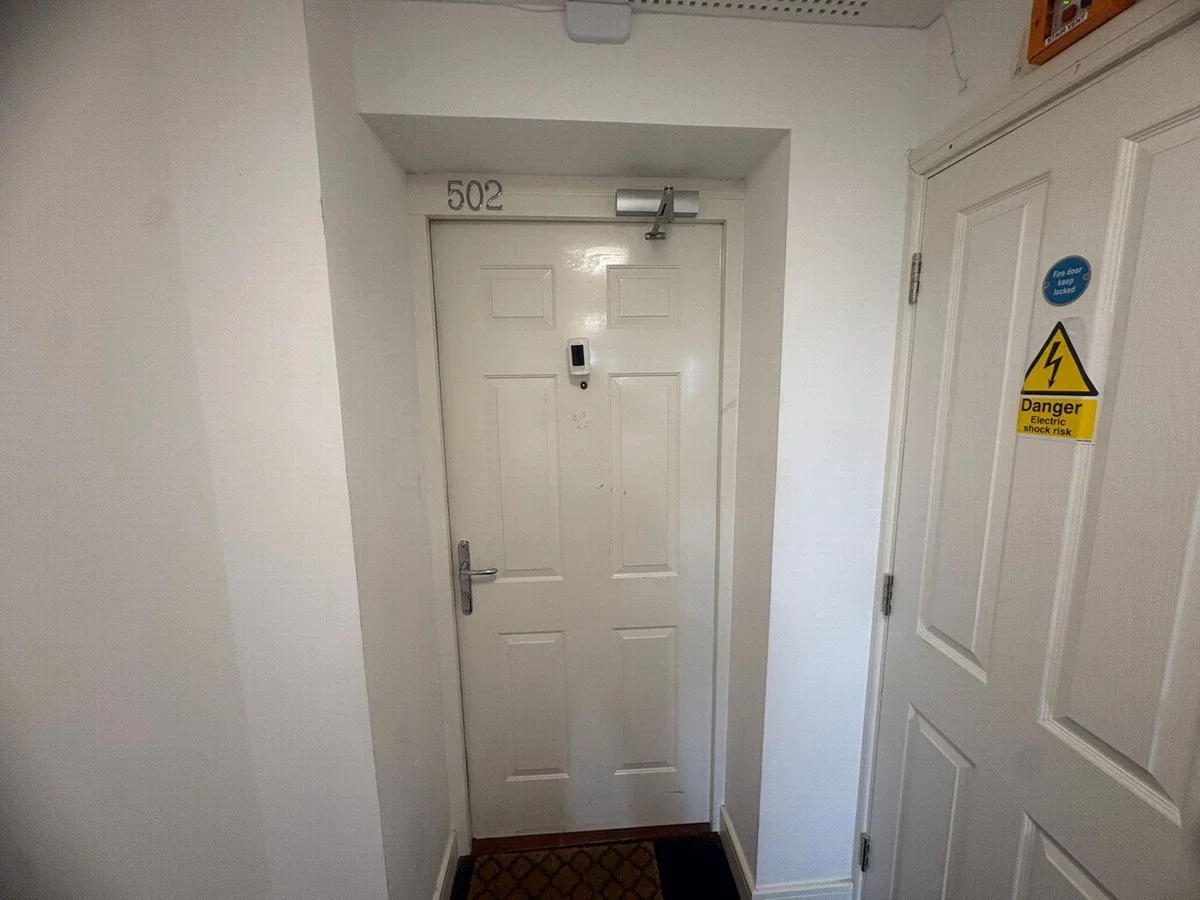 Flat Storehouse Mews in Greater London