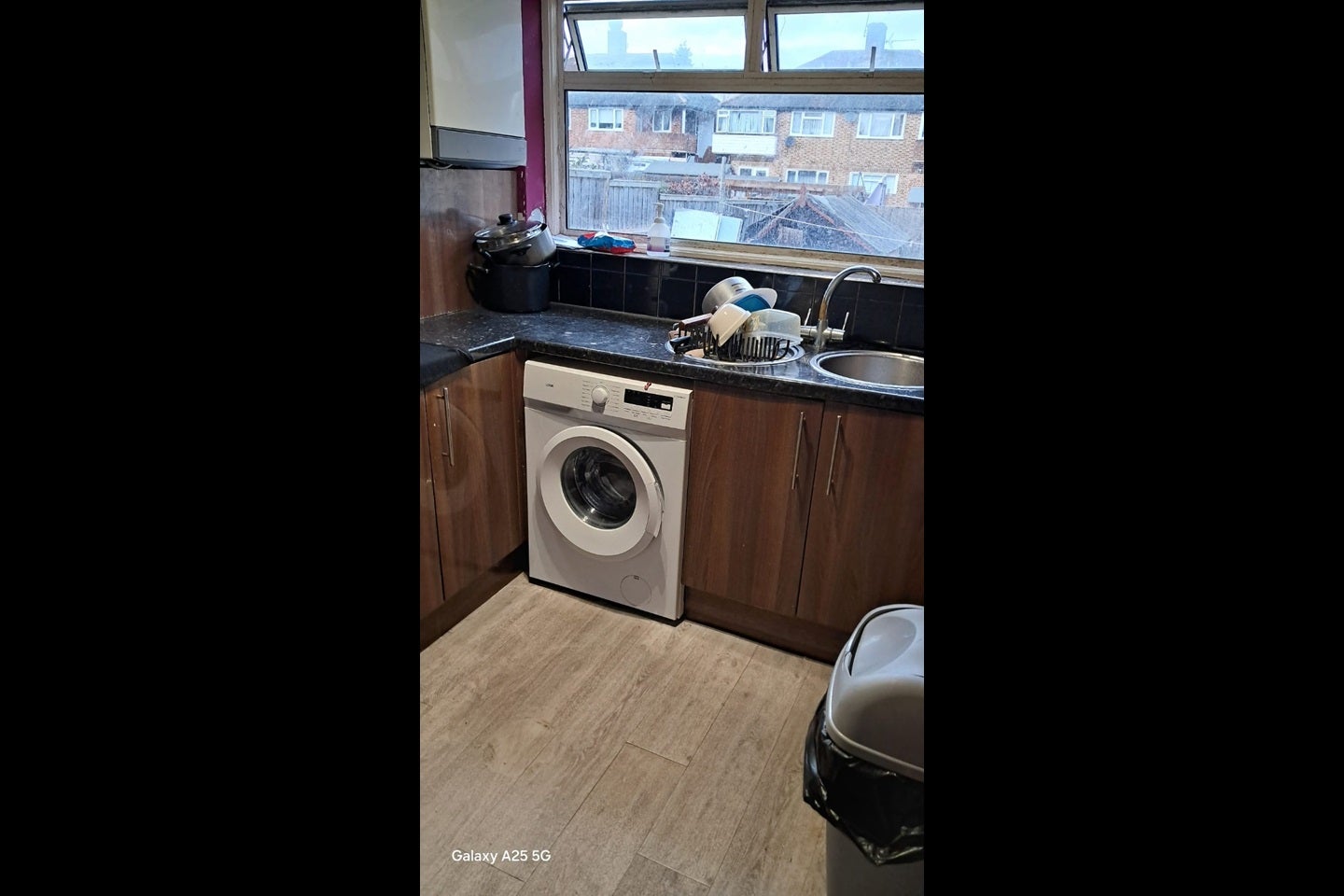 Room Culvers Avenue in Greater London