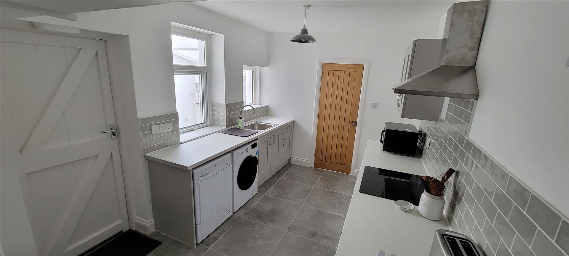 Flat Queen Street in Pontypridd
