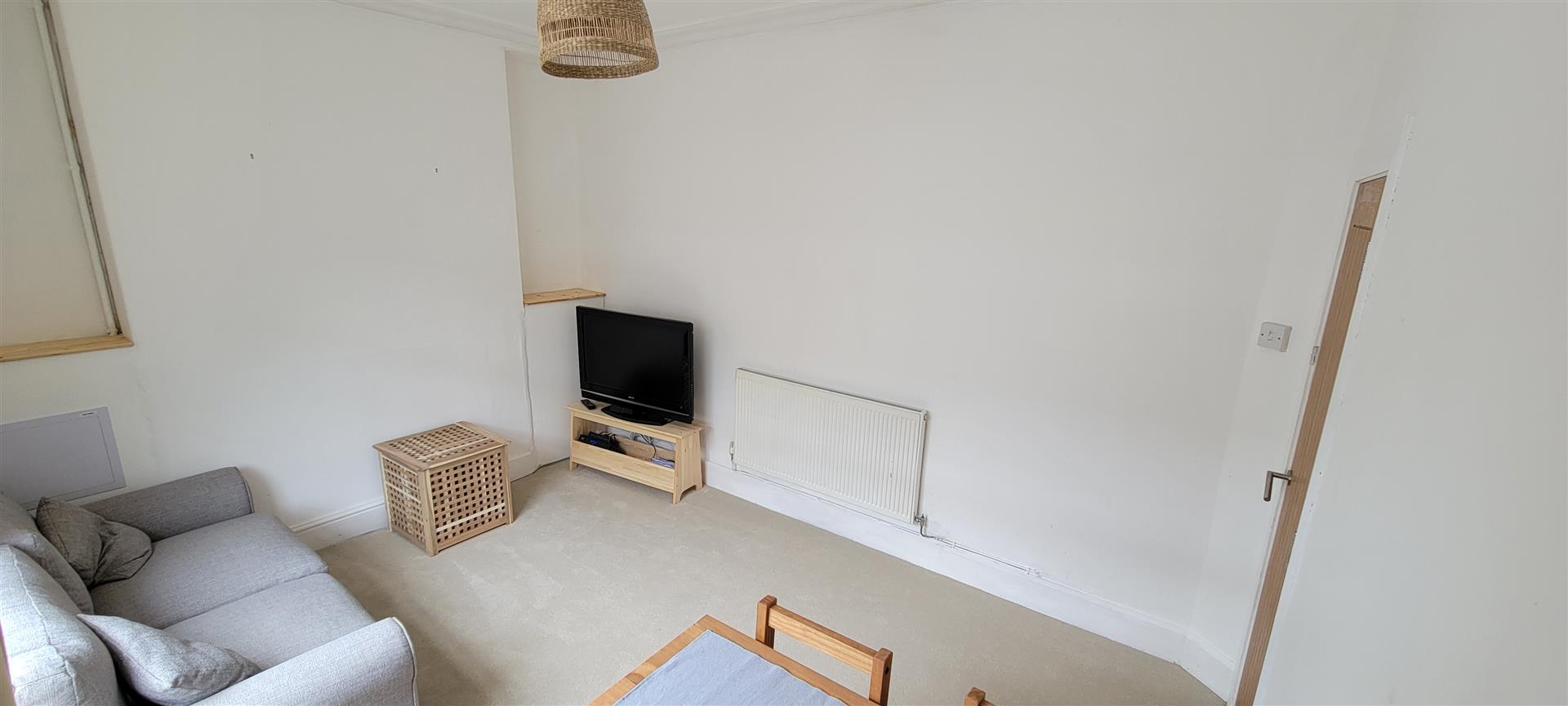 Flat Queen Street in Pontypridd