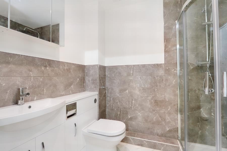 Flat Penners Gardens in Greater London