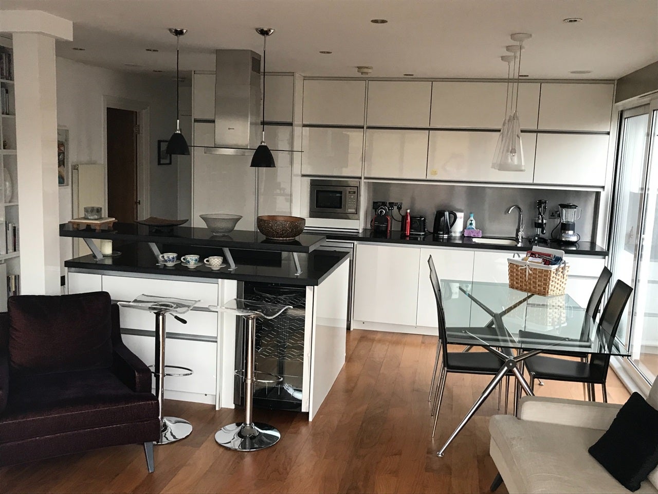 Flat Roscoe Street in Greater London