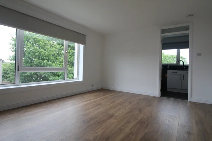Flat Birkenshaw Way in Armadale