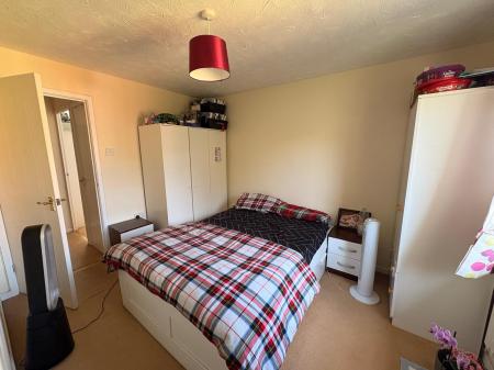 House Dyson Close in Huntingdonshire