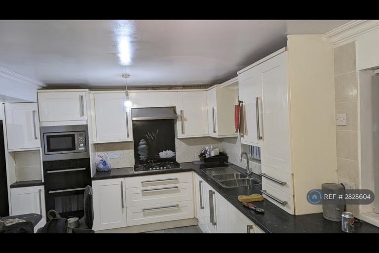 Room Quinton Road in Birmingham