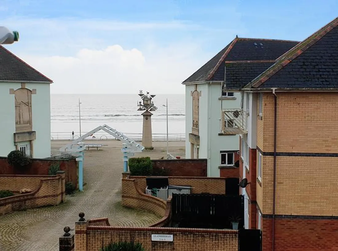 Flat Trawler Road in Swansea