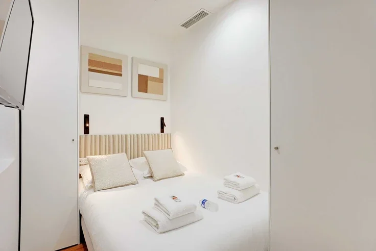 Flat Rue de Tracy in Paris