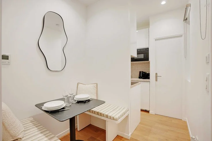 Flat Rue de Tracy in Paris