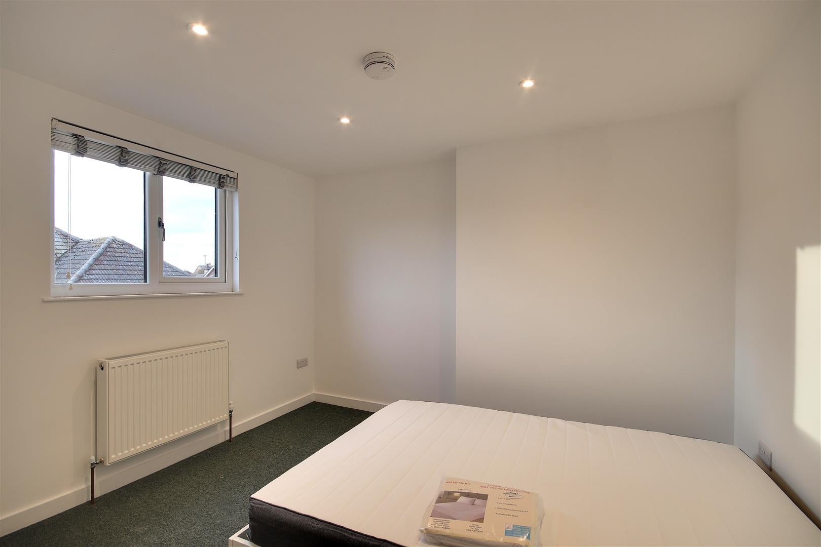Room Hertford Road in Worthing